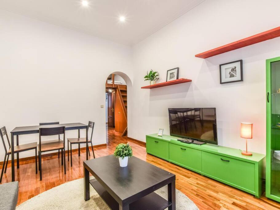Apartamento Puente De Segovia Apartment Madrid Exterior photo